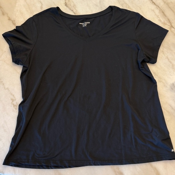 Amazon Essentials Classic Black V-Neck Women's T-Shirt Size XXL cap sleeves - Picture 2 of 2